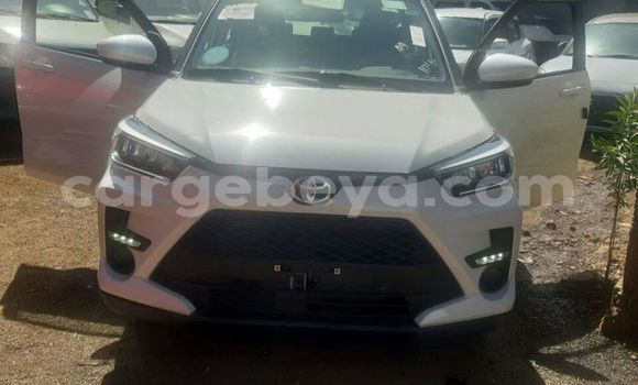 Haaraa Toyota WiLL Other Makiinaa iti Addis–Ababa keessatti Ethiopia keessatti Haaraa Toyota WiLL Other Makiinaa iti Addis–Ababa keessatti Ethiopia keessatti