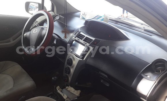 ይግዙ ያገለገለ Toyota Yaris ሰማያዊ መኪና በ አዲስ አበባ በ ኢትዮጵያ ይግዙ ያገለገለ Toyota Yaris ሰማያዊ መኪና በ አዲስ አበባ በ ኢትዮጵያ