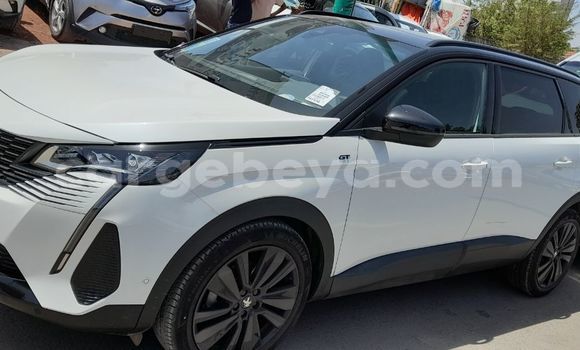Haaraa Peugeot 508 White Makiinaa iti Addis–Ababa keessatti Ethiopia keessatti Haaraa Peugeot 508 White Makiinaa iti Addis–Ababa keessatti Ethiopia keessatti
