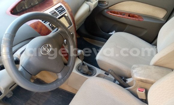 ይግዙ ያገለገለ Toyota Yaris ሰማያዊ መኪና በ አዲስ አበባ በ ኢትዮጵያ ይግዙ ያገለገለ Toyota Yaris ሰማያዊ መኪና በ አዲስ አበባ በ ኢትዮጵያ