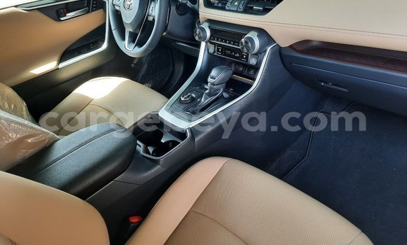 Acheter Neuf Voiture Toyota RAV4 Blanc à Addis Ababa, Ethiopie Acheter Neuf Voiture Toyota RAV4 Blanc à Addis Ababa, Ethiopie