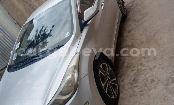 Buy Used Hyundai Elantra Silver Car in Addis–Ababa in Ethiopia Buy Used Hyundai Elantra Silver Car in Addis–Ababa in Ethiopia