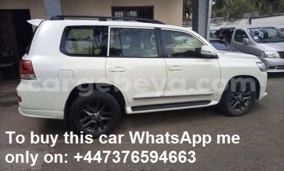 Buy Used Toyota Land Cruiser Prado White Car in Addis–Ababa in Ethiopia Buy Used Toyota Land Cruiser Prado White Car in Addis–Ababa in Ethiopia
