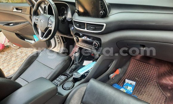 Buy Used Hyundai Tucson White Car in Addis–Ababa in Ethiopia Buy Used Hyundai Tucson White Car in Addis–Ababa in Ethiopia