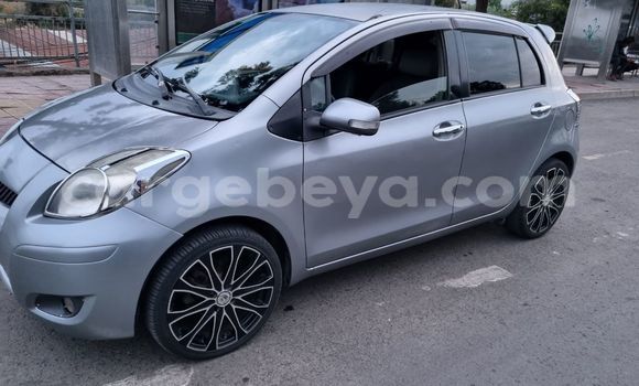 ይግዙ ያገለገለ Toyota Yaris Beige መኪና በ አዲስ አበባ በ ኢትዮጵያ ይግዙ ያገለገለ Toyota Yaris Beige መኪና በ አዲስ አበባ በ ኢትዮጵያ