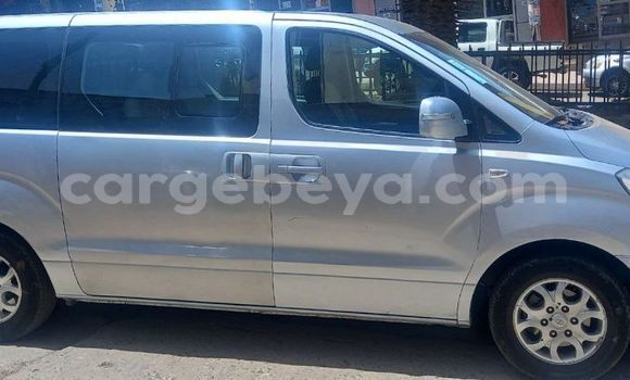 Buy Used Hyundai Starex Silver Car in Addis–Ababa in Ethiopia Buy Used Hyundai Starex Silver Car in Addis–Ababa in Ethiopia