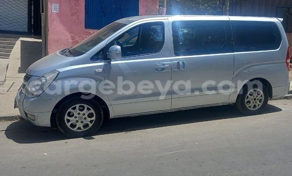 Buy Used Hyundai Starex Silver Car in Addis–Ababa in Ethiopia Buy Used Hyundai Starex Silver Car in Addis–Ababa in Ethiopia