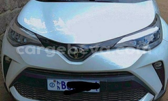 Buy Used Toyota RAV4 White Car in Addis–Ababa in Ethiopia Buy Used Toyota RAV4 White Car in Addis–Ababa in Ethiopia