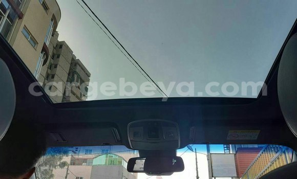 Oofamaa Nissan Qashqai Brown Makiinaa iti Addis–Ababa keessatti Ethiopia keessatti Oofamaa Nissan Qashqai Brown Makiinaa iti Addis–Ababa keessatti Ethiopia keessatti