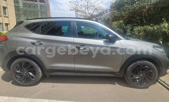 Oofamaa Hyundai Tucson Other Makiinaa iti Addis–Ababa keessatti Ethiopia keessatti Oofamaa Hyundai Tucson Other Makiinaa iti Addis–Ababa keessatti Ethiopia keessatti