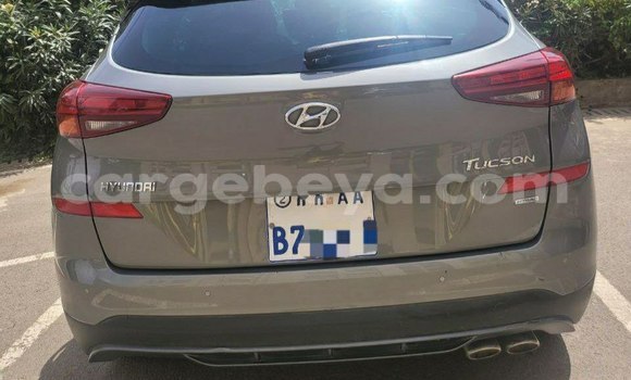 Oofamaa Hyundai Tucson Other Makiinaa iti Addis–Ababa keessatti Ethiopia keessatti Oofamaa Hyundai Tucson Other Makiinaa iti Addis–Ababa keessatti Ethiopia keessatti