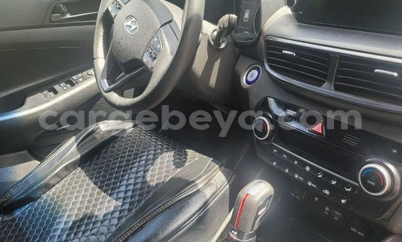 Oofamaa Hyundai Tucson Other Makiinaa iti Addis–Ababa keessatti Ethiopia keessatti Oofamaa Hyundai Tucson Other Makiinaa iti Addis–Ababa keessatti Ethiopia keessatti