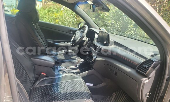 Oofamaa Hyundai Tucson Other Makiinaa iti Addis–Ababa keessatti Ethiopia keessatti Oofamaa Hyundai Tucson Other Makiinaa iti Addis–Ababa keessatti Ethiopia keessatti