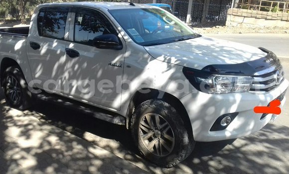 Buy Used Toyota Hilux White Car in Addis–Ababa in Ethiopia Buy Used Toyota Hilux White Car in Addis–Ababa in Ethiopia