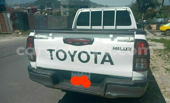 Buy Used Toyota Hilux White Car in Addis–Ababa in Ethiopia Buy Used Toyota Hilux White Car in Addis–Ababa in Ethiopia