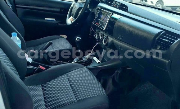 Buy Used Toyota Hilux White Car in Addis–Ababa in Ethiopia Buy Used Toyota Hilux White Car in Addis–Ababa in Ethiopia