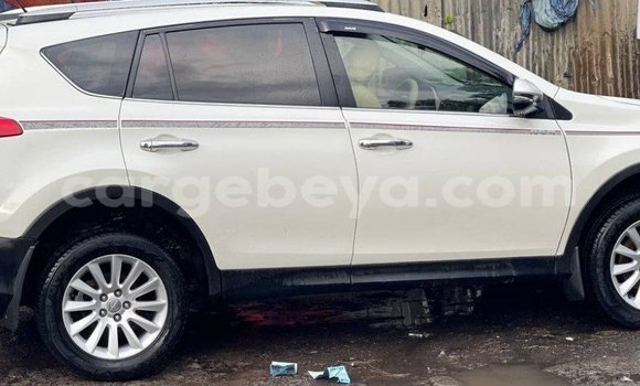 Acheter Occasion Voiture Toyota RAV4 Blanc à Addis Ababa, Ethiopie Acheter Occasion Voiture Toyota RAV4 Blanc à Addis Ababa, Ethiopie