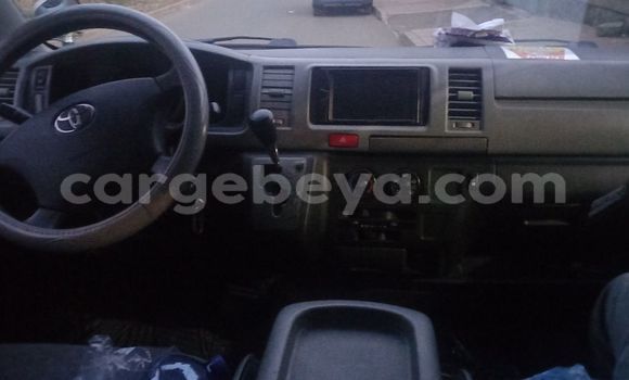 Buy Used Toyota Hiace Silver Car in Addis–Ababa in Ethiopia Buy Used Toyota Hiace Silver Car in Addis–Ababa in Ethiopia