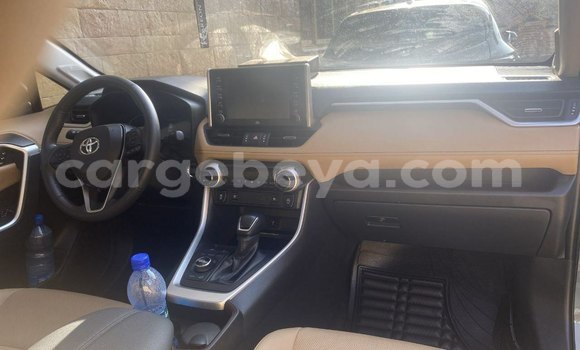 Buy Used Toyota RAV4 Green Car in Addis–Ababa in Ethiopia Buy Used Toyota RAV4 Green Car in Addis–Ababa in Ethiopia