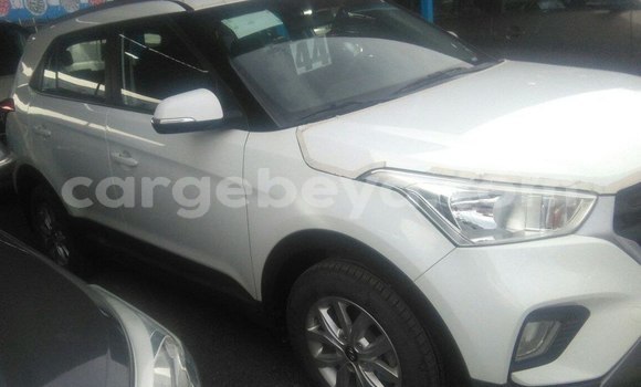 Haaraa Hyundai Creta White Makiinaa iti Addis–Ababa keessatti Ethiopia keessatti Haaraa Hyundai Creta White Makiinaa iti Addis–Ababa keessatti Ethiopia keessatti