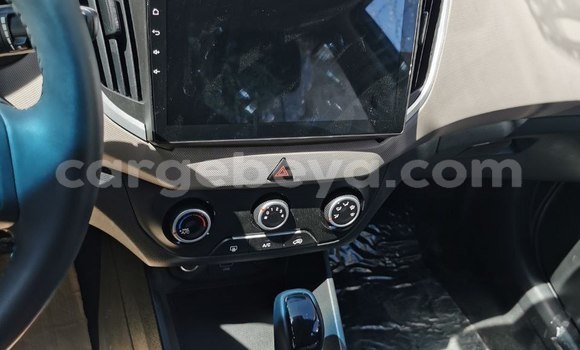 Haaraa Hyundai Creta White Makiinaa iti Addis–Ababa keessatti Ethiopia keessatti Haaraa Hyundai Creta White Makiinaa iti Addis–Ababa keessatti Ethiopia keessatti