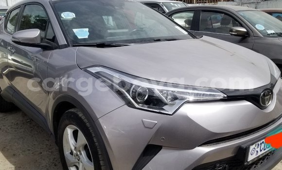 ይግዙ ያገለገለ Toyota C-HR ብር መኪና በ አዲስ አበባ በ ኢትዮጵያ ይግዙ ያገለገለ Toyota C-HR ብር መኪና በ አዲስ አበባ በ ኢትዮጵያ