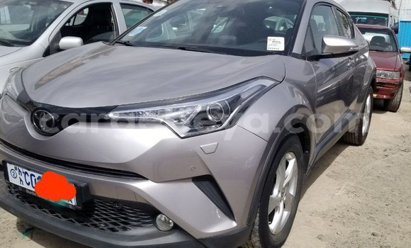ይግዙ ያገለገለ Toyota C-HR ብር መኪና በ አዲስ አበባ በ ኢትዮጵያ ይግዙ ያገለገለ Toyota C-HR ብር መኪና በ አዲስ አበባ በ ኢትዮጵያ