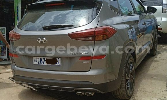ይግዙ ያገለገለ Hyundai Tucson Beige መኪና በ አዲስ አበባ በ ኢትዮጵያ ይግዙ ያገለገለ Hyundai Tucson Beige መኪና በ አዲስ አበባ በ ኢትዮጵያ