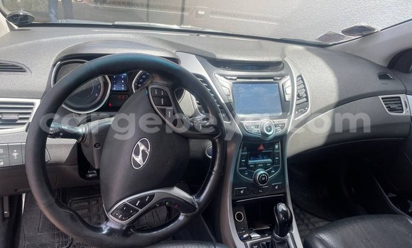 ይግዙ ያገለገለ Hyundai Avante Beige መኪና በ አዲስ አበባ በ ኢትዮጵያ ይግዙ ያገለገለ Hyundai Avante Beige መኪና በ አዲስ አበባ በ ኢትዮጵያ