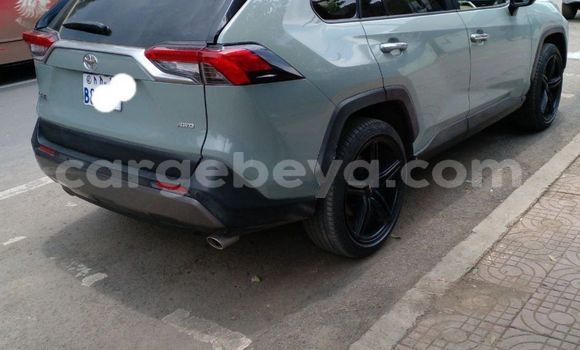 ይግዙ ያገለገለ Toyota RAV4 አረንጓዴ መኪና በ አዲስ አበባ በ ኢትዮጵያ ይግዙ ያገለገለ Toyota RAV4 አረንጓዴ መኪና በ አዲስ አበባ በ ኢትዮጵያ