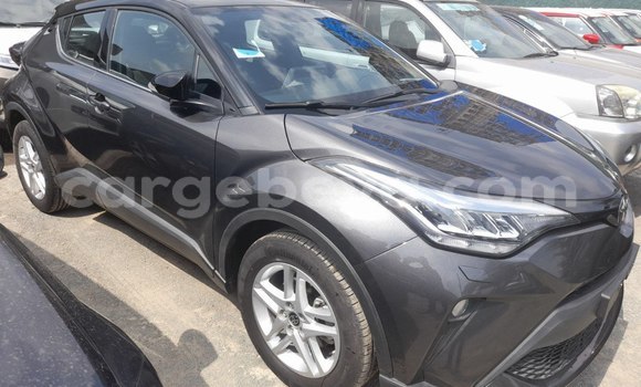 Haaraa Toyota C-HR Other Makiinaa iti Addis–Ababa keessatti Ethiopia keessatti Haaraa Toyota C-HR Other Makiinaa iti Addis–Ababa keessatti Ethiopia keessatti