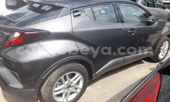 Haaraa Toyota C-HR Other Makiinaa iti Addis–Ababa keessatti Ethiopia keessatti Haaraa Toyota C-HR Other Makiinaa iti Addis–Ababa keessatti Ethiopia keessatti