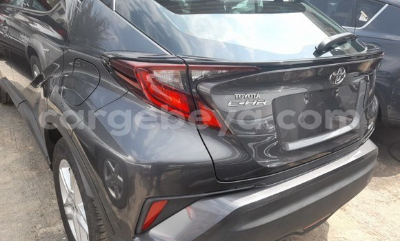 Haaraa Toyota C-HR Other Makiinaa iti Addis–Ababa keessatti Ethiopia keessatti Haaraa Toyota C-HR Other Makiinaa iti Addis–Ababa keessatti Ethiopia keessatti