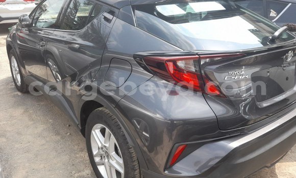 Haaraa Toyota C-HR Other Makiinaa iti Addis–Ababa keessatti Ethiopia keessatti Haaraa Toyota C-HR Other Makiinaa iti Addis–Ababa keessatti Ethiopia keessatti