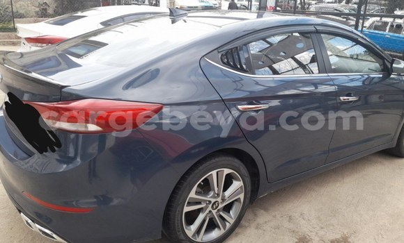 Oofamaa Hyundai Avante Other Makiinaa iti Addis–Ababa keessatti Ethiopia keessatti Oofamaa Hyundai Avante Other Makiinaa iti Addis–Ababa keessatti Ethiopia keessatti