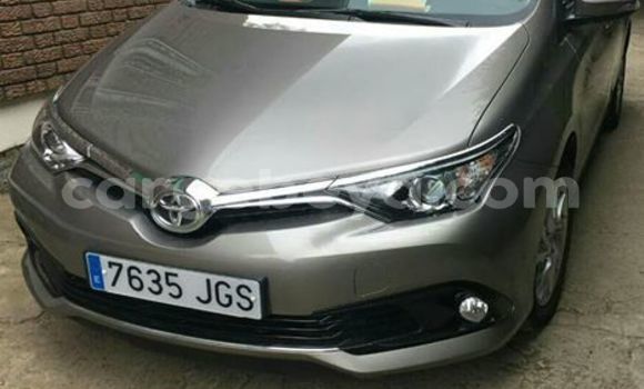 Buy Used Toyota Auris Silver Car in Addis–Ababa in Ethiopia Buy Used Toyota Auris Silver Car in Addis–Ababa in Ethiopia