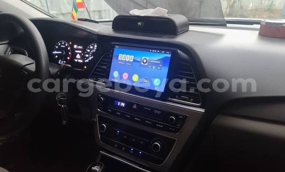 ይግዙ ያገለገለ Hyundai Sonata ነጭ መኪና በ አዲስ አበባ በ ኢትዮጵያ ይግዙ ያገለገለ Hyundai Sonata ነጭ መኪና በ አዲስ አበባ በ ኢትዮጵያ