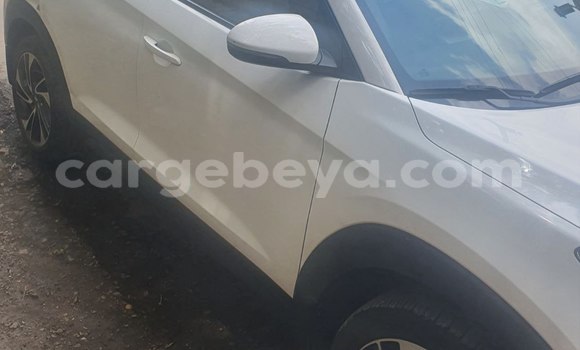 Buy Used Hyundai Tucson White Car in Addis–Ababa in Ethiopia Buy Used Hyundai Tucson White Car in Addis–Ababa in Ethiopia