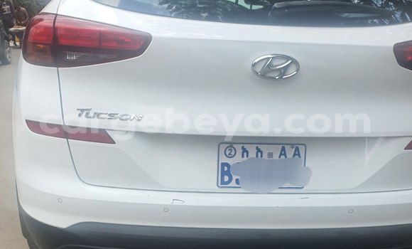 Buy Used Hyundai Tucson White Car in Addis–Ababa in Ethiopia Buy Used Hyundai Tucson White Car in Addis–Ababa in Ethiopia
