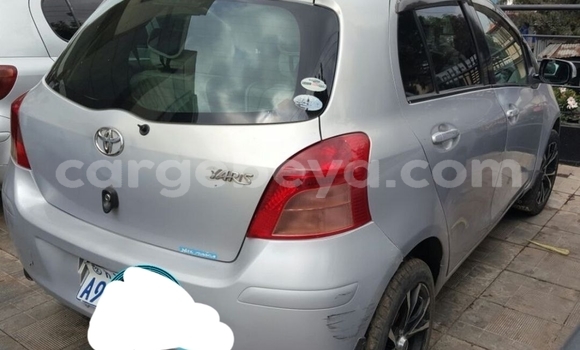 ይግዙ ያገለገለ Toyota Yaris ብር መኪና በ አዲስ አበባ በ ኢትዮጵያ ይግዙ ያገለገለ Toyota Yaris ብር መኪና በ አዲስ አበባ በ ኢትዮጵያ