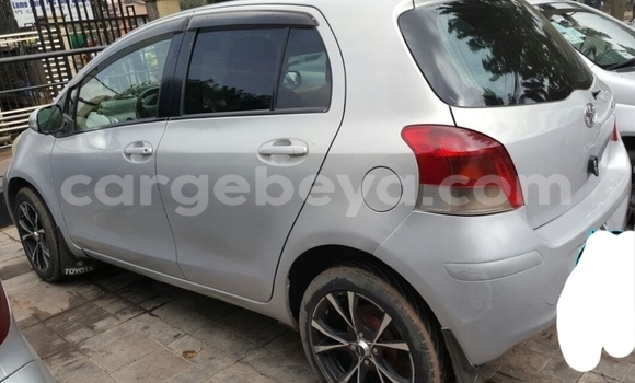 ይግዙ ያገለገለ Toyota Yaris ብር መኪና በ አዲስ አበባ በ ኢትዮጵያ ይግዙ ያገለገለ Toyota Yaris ብር መኪና በ አዲስ አበባ በ ኢትዮጵያ
