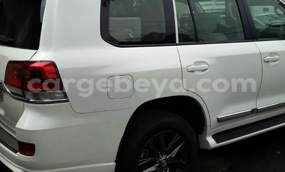 Buy Used Toyota Land Cruiser White Car in Addis–Ababa in Ethiopia Buy Used Toyota Land Cruiser White Car in Addis–Ababa in Ethiopia