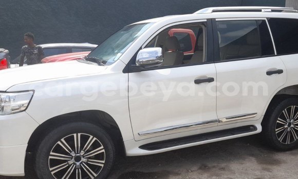 Buy Used Toyota Land Cruiser White Car in Addis–Ababa in Ethiopia Buy Used Toyota Land Cruiser White Car in Addis–Ababa in Ethiopia