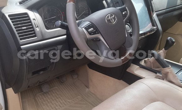 Buy Used Toyota Land Cruiser White Car in Addis–Ababa in Ethiopia Buy Used Toyota Land Cruiser White Car in Addis–Ababa in Ethiopia