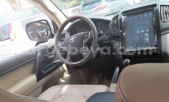 Buy Used Toyota Land Cruiser White Car in Addis–Ababa in Ethiopia Buy Used Toyota Land Cruiser White Car in Addis–Ababa in Ethiopia