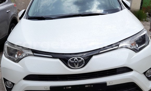 Buy Used Toyota RAV4 White Car in Addis–Ababa in Ethiopia Buy Used Toyota RAV4 White Car in Addis–Ababa in Ethiopia