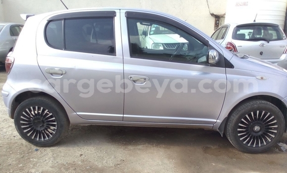 ይግዙ ያገለገለ Toyota Vitz ሌላ መኪና በ አዲስ አበባ በ ኢትዮጵያ ይግዙ ያገለገለ Toyota Vitz ሌላ መኪና በ አዲስ አበባ በ ኢትዮጵያ