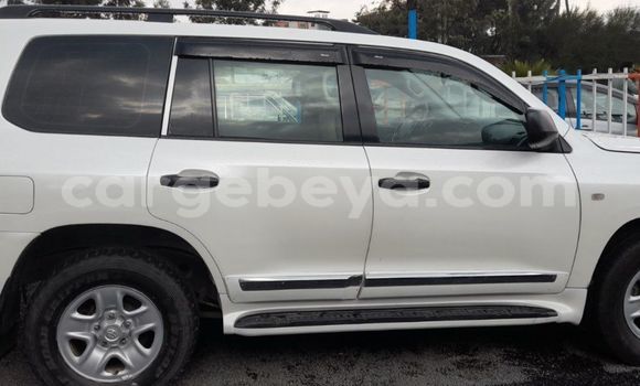 Buy Used Toyota Land Cruiser White Car in Addis–Ababa in Ethiopia Buy Used Toyota Land Cruiser White Car in Addis–Ababa in Ethiopia