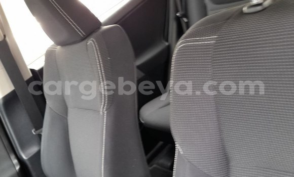 Buy Used Toyota RAV4 White Car in Addis–Ababa in Ethiopia Buy Used Toyota RAV4 White Car in Addis–Ababa in Ethiopia