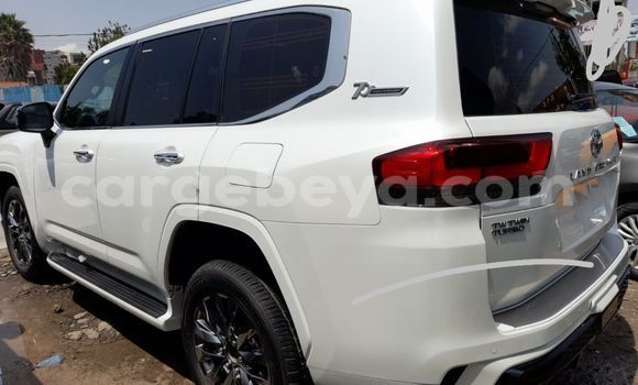 Buy New Toyota Land Cruiser Black Car in Addis–Ababa in Ethiopia Buy New Toyota Land Cruiser Black Car in Addis–Ababa in Ethiopia